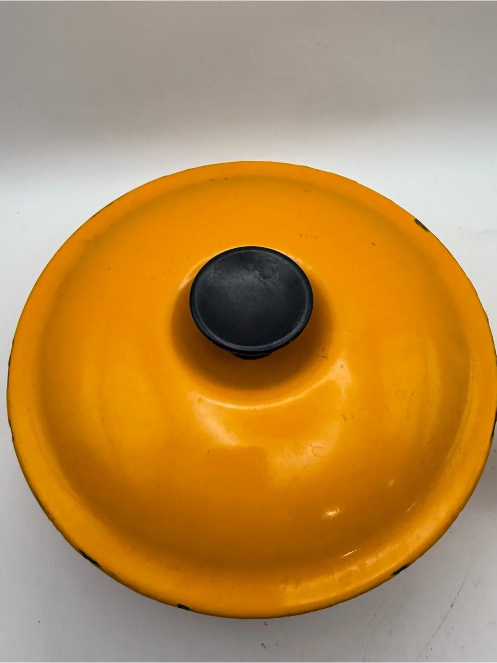 Vintage LE CREUSET Enameled Cast Iron Pot w/ Lid #16 Yellow Hollow Handle France